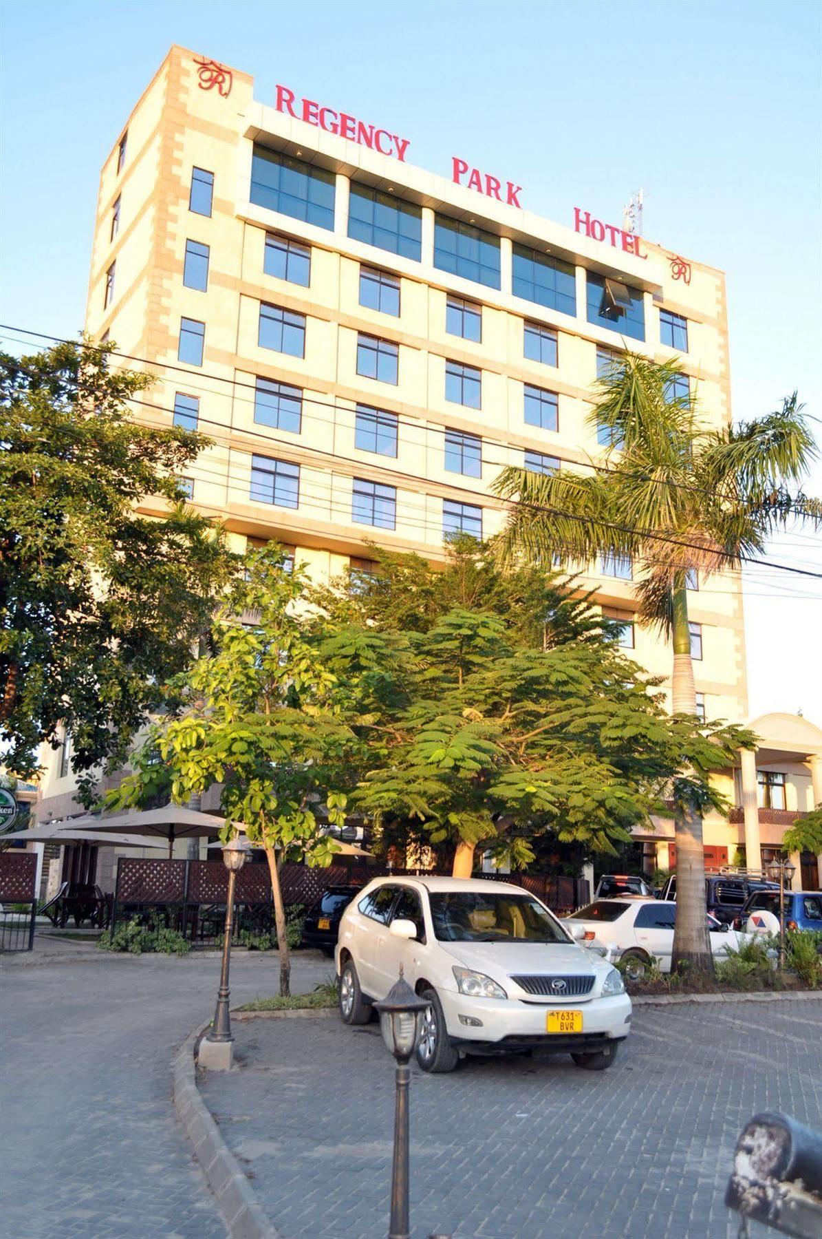 Regency Park Hotel Дар-эс-Саламе Экстерьер фото