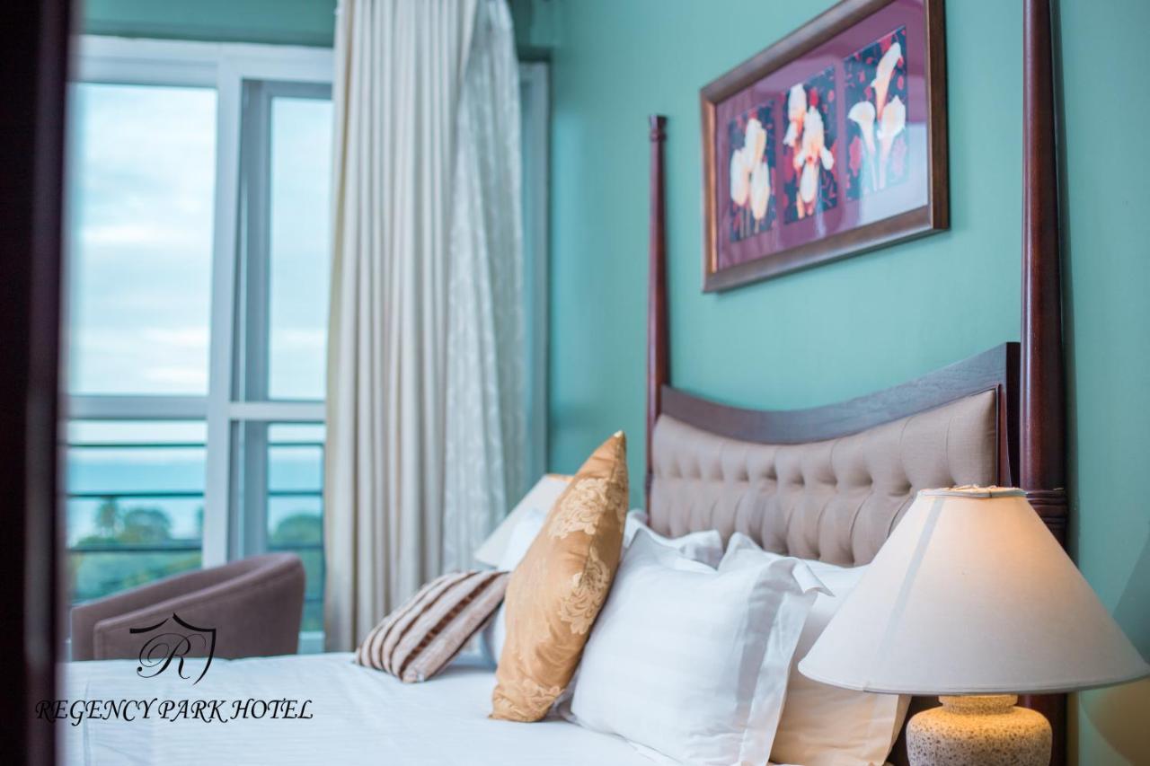 Regency Park Hotel Дар-эс-Саламе Экстерьер фото