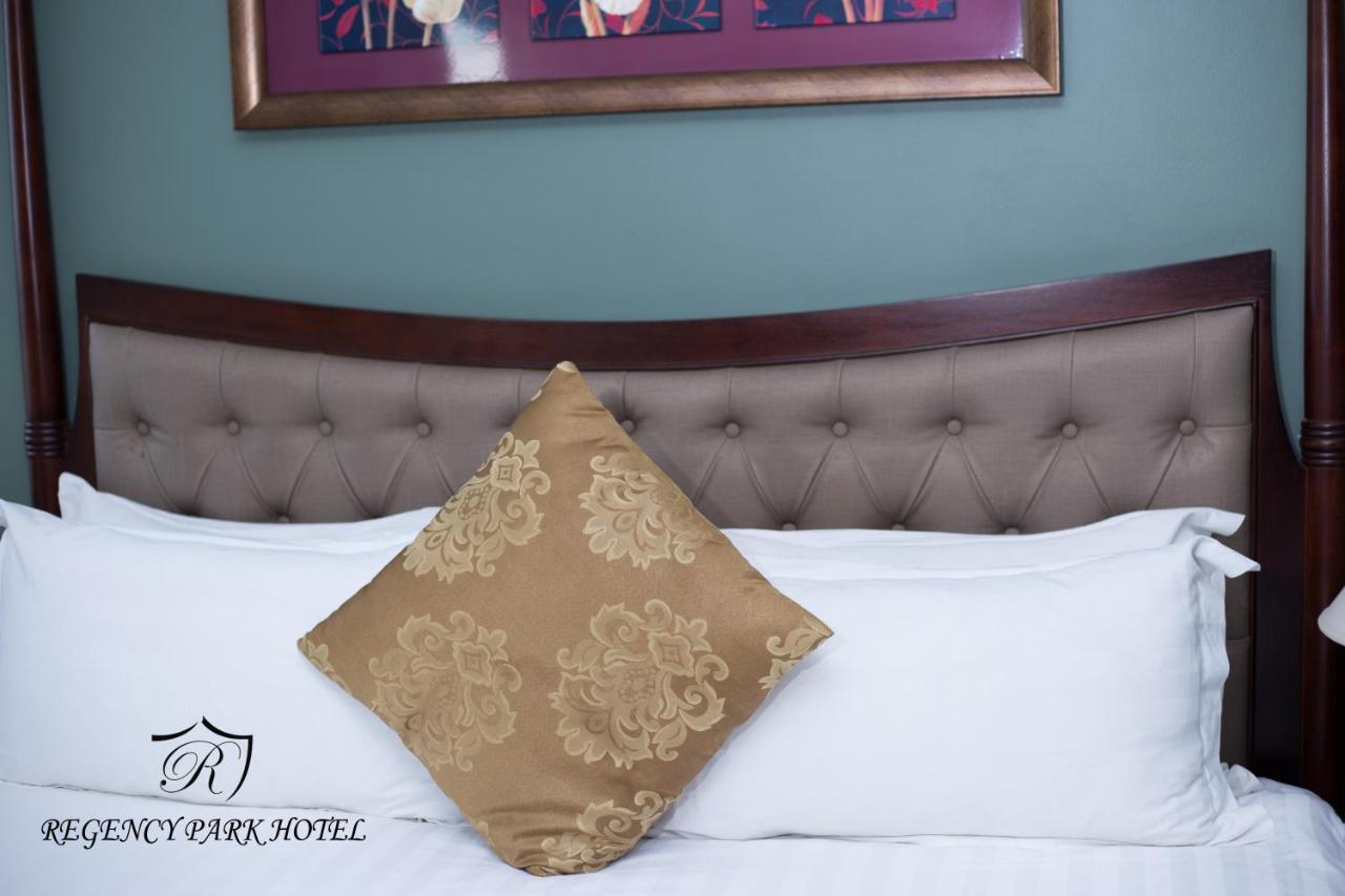Regency Park Hotel Дар-эс-Саламе Экстерьер фото