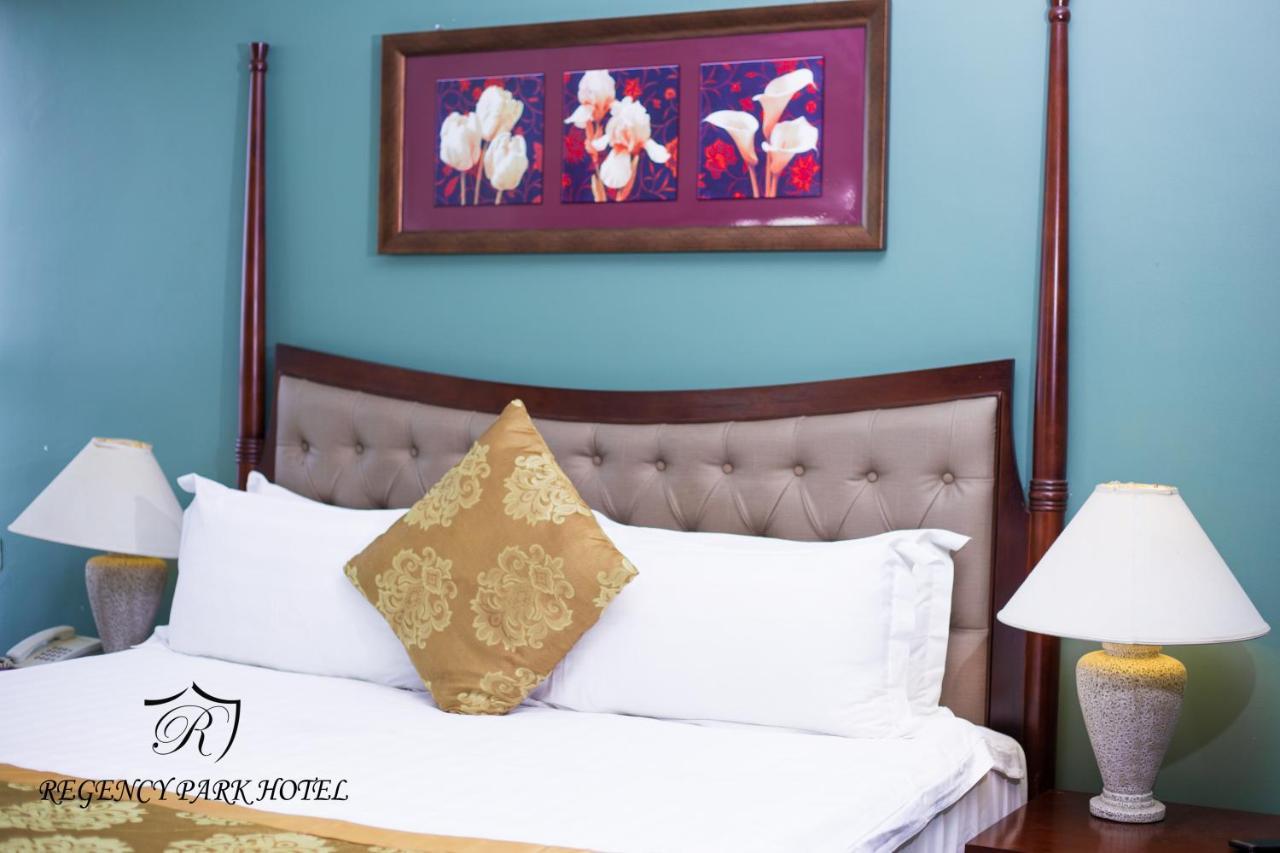 Regency Park Hotel Дар-эс-Саламе Экстерьер фото