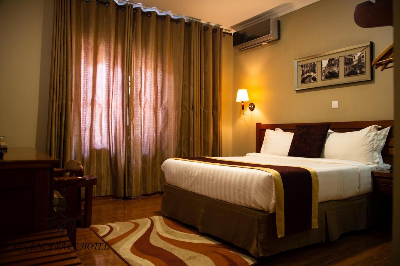 Regency Park Hotel Дар-эс-Саламе Экстерьер фото